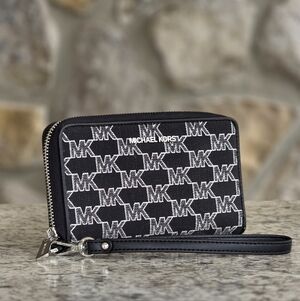 Michael Kors Jet Set Logo Large Black Wallet Wristlet